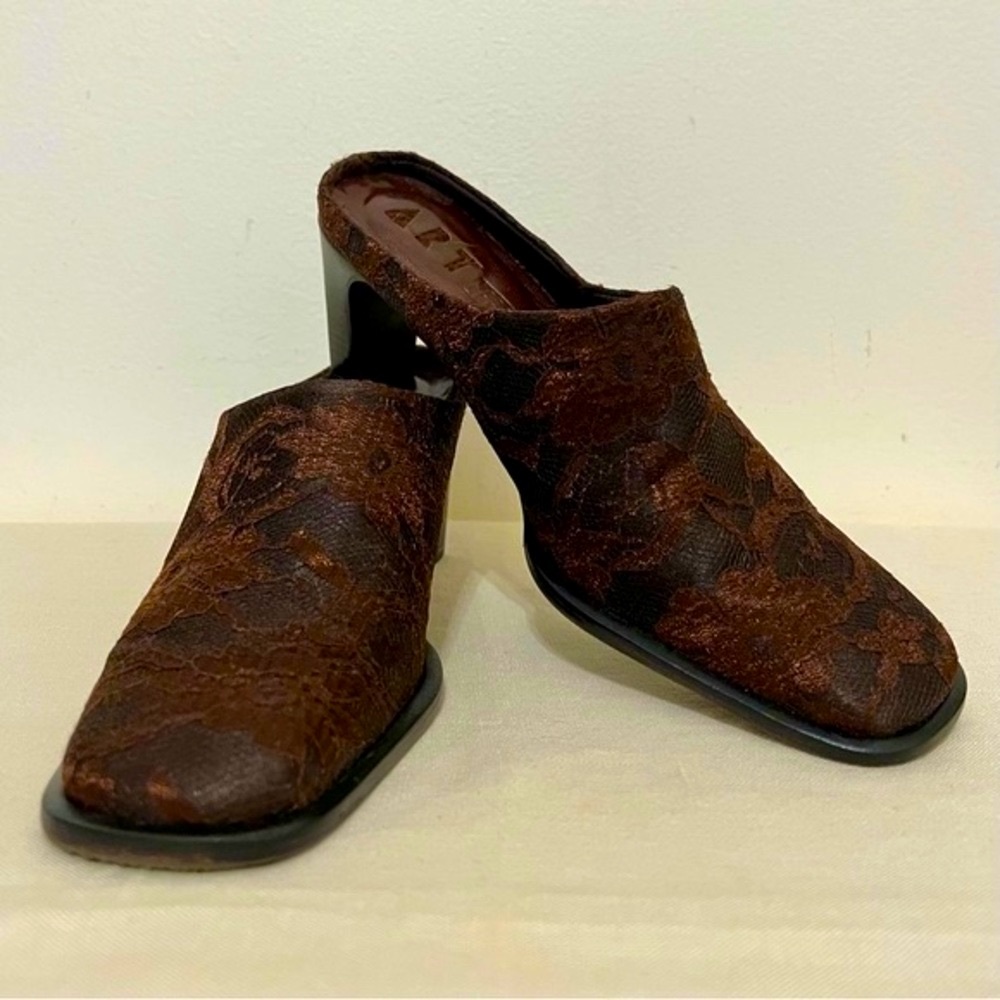 Art Effects Brown Lace Mules